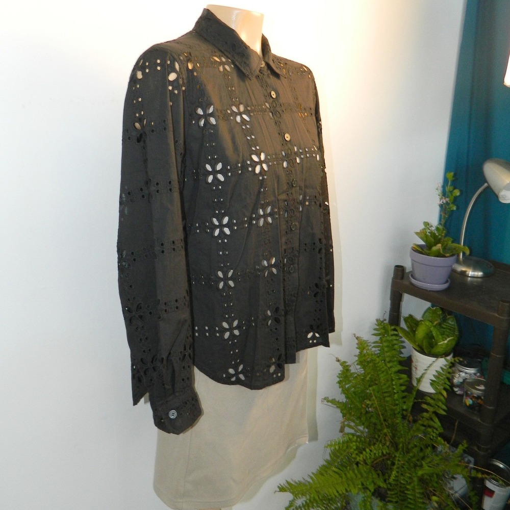 Loft Eyelet Button Down Shirt Women Small Petite Black Floral Cotton Top